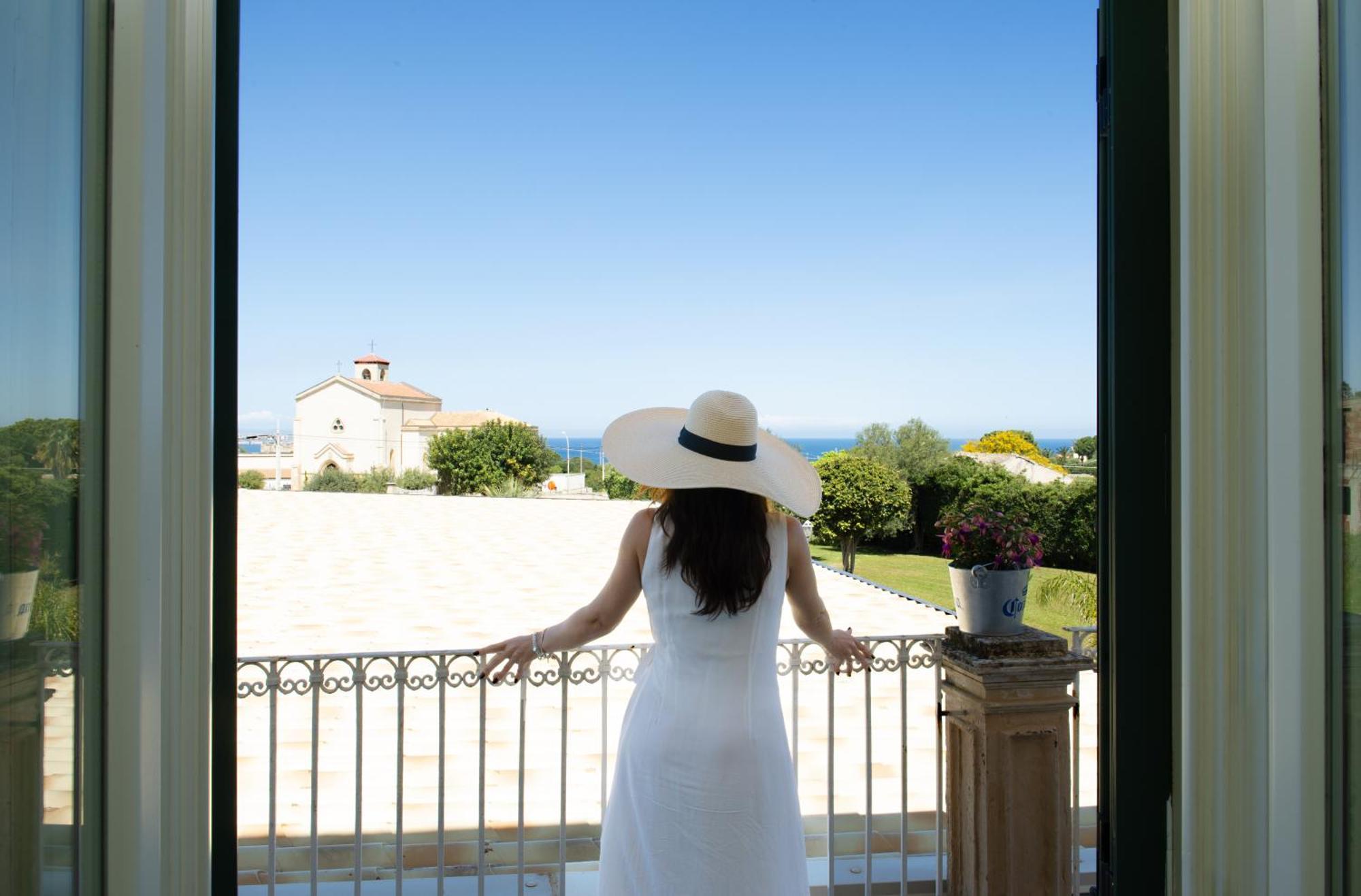 Isola Charm B&B - A Historic Villa Near Punta Del Pero Beach Syracuse Exteriér fotografie